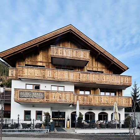 Burgstadl Aparthotel & Restaurant Ladis Bagian luar foto