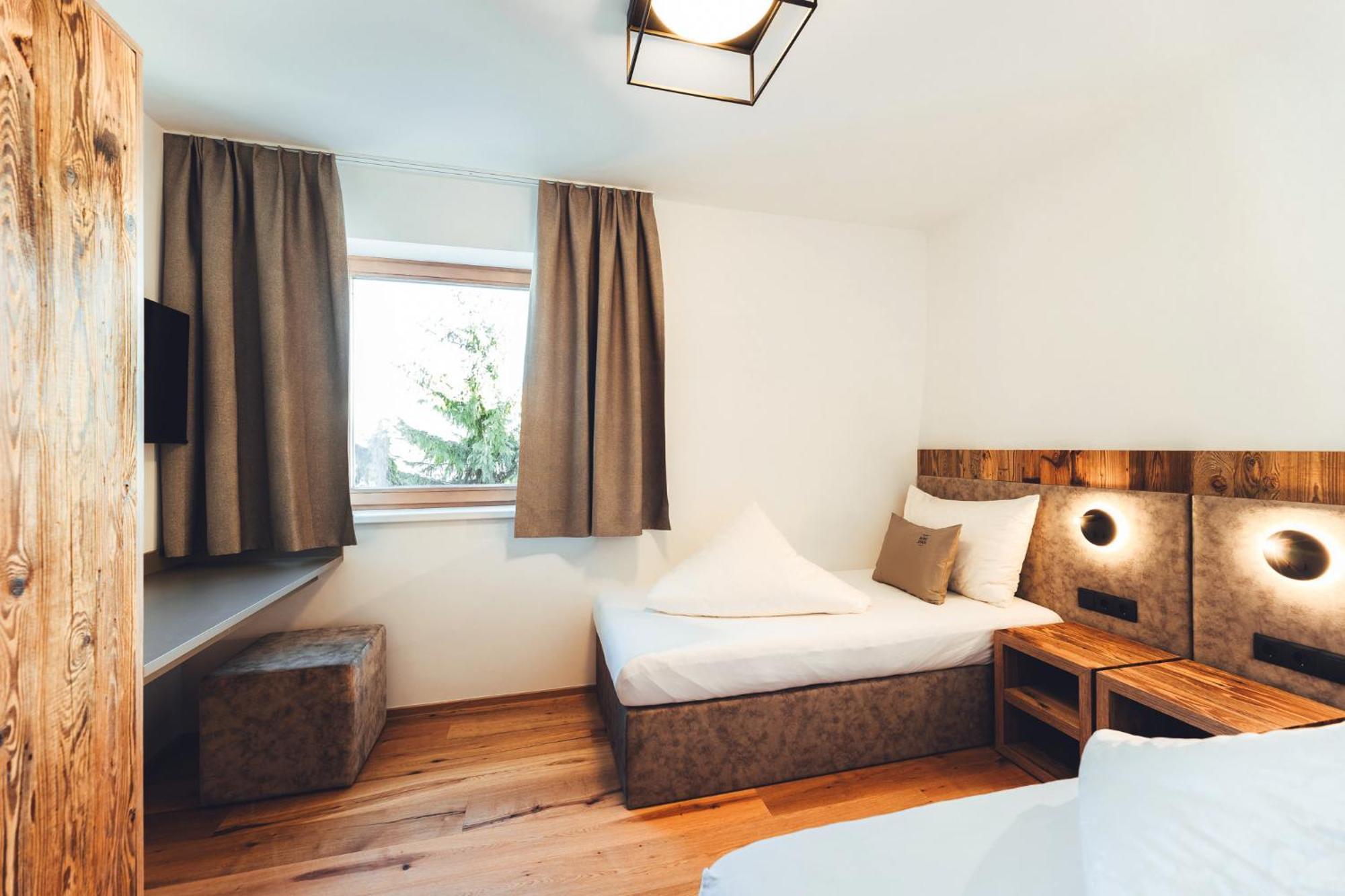 Burgstadl Aparthotel & Restaurant Ladis Bagian luar foto