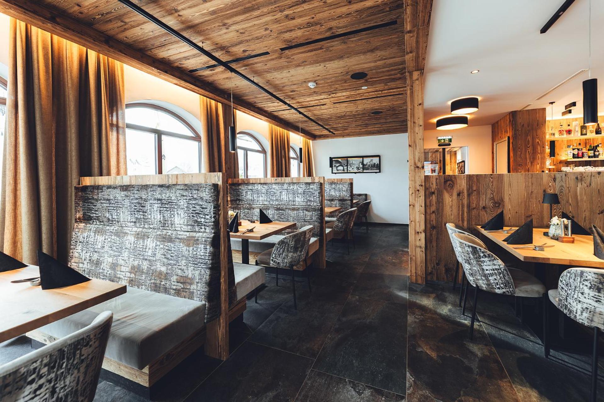 Burgstadl Aparthotel & Restaurant Ladis Bagian luar foto